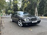 Mercedes E 320, 3.2 L, 2000 il, 400 000 km — Avtomobil