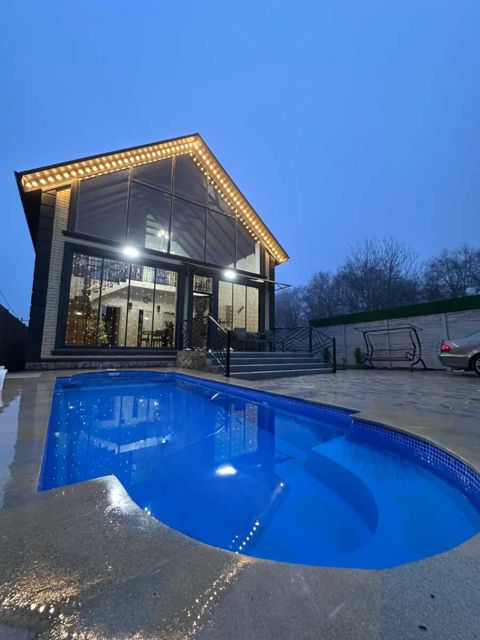 İcarəyə verilir 5 otaqlı həyət evi/bağ evi 100 m² — Quba