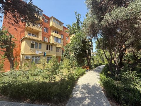 Satılır 3 otaqlı köhnə tikili 70 m² — Bakı