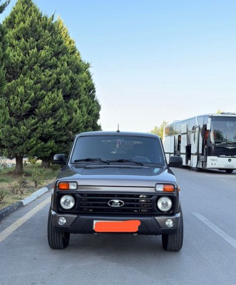 Lada (VAZ) Niva, 1.7 L, 2022 il, 57 000 km — Bakı