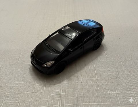 Qara rəngli Toyota Prius mini model maşın - Material: metal korpus — Bakı