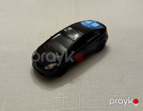 Qara rəngli Toyota Prius mini model maşın - Material: metal korpus — Bakı