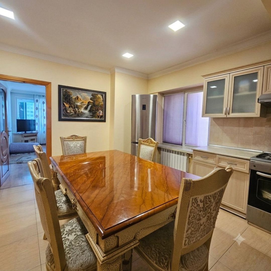 Satılır 2 otaqlı köhnə tikili 60 m² — Mənzil, Bakı (3)
