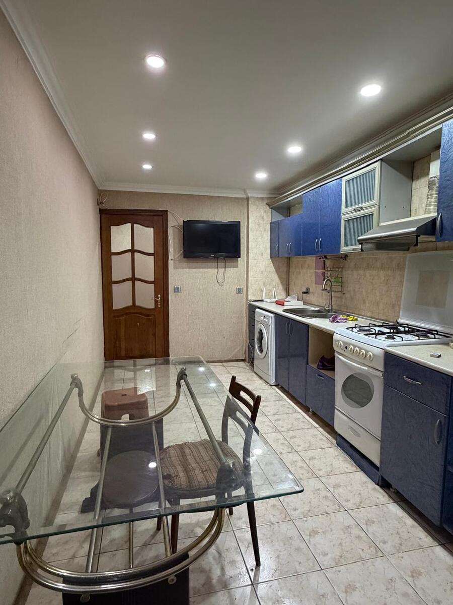 İcarəyə verilir 2 otaqlı köhnə tikili 65 m² — Mənzil, Bakı (9)
