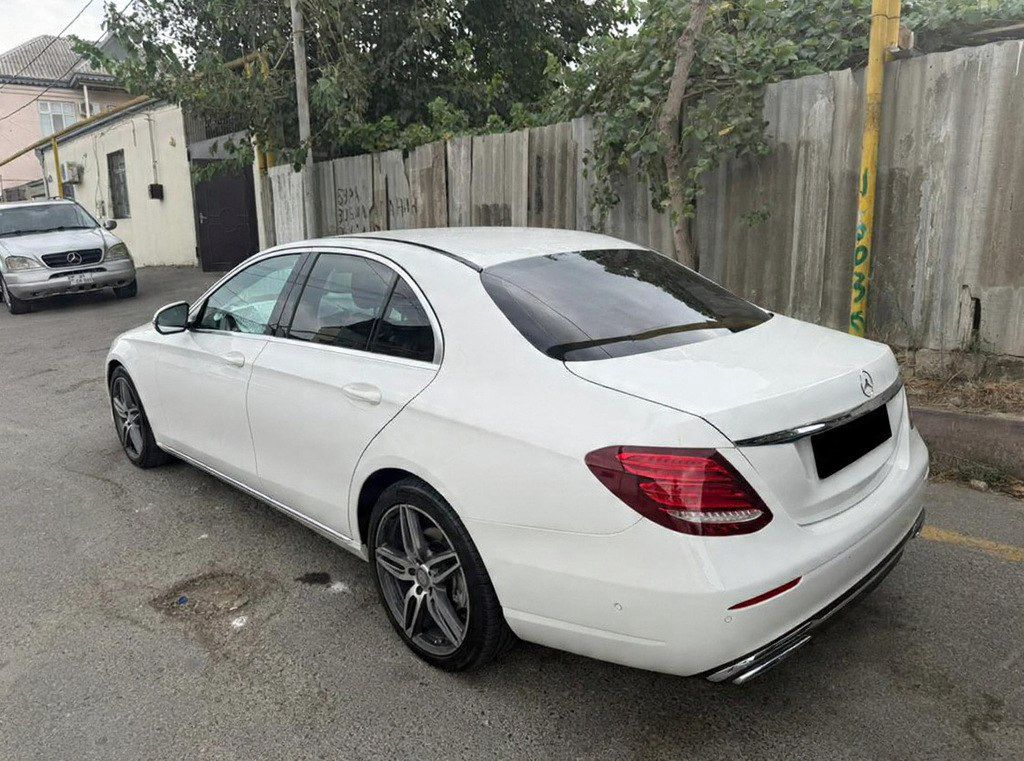 Mercedes E 220 d, 2.0 L, 2016 il, 295 000 km — Avtomobillər, Bakı (3)