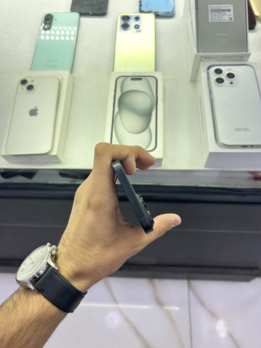 IPhone 15, 128 GB, Qara, Simsiz şarj — Apple iPhone, Gəncə (6)