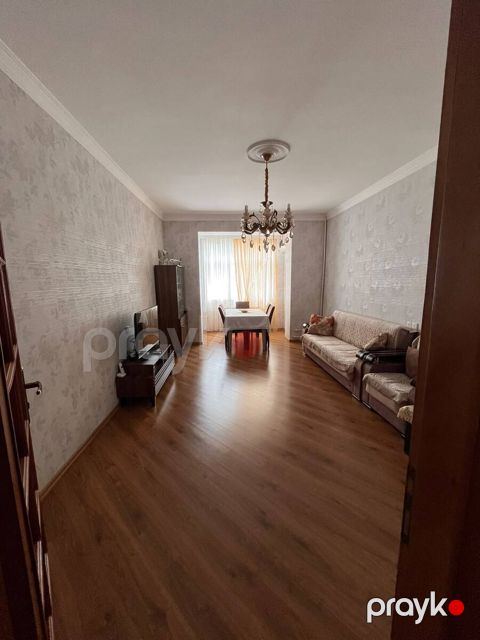 Satılır 2 otaqlı köhnə tikili 60.6 m²