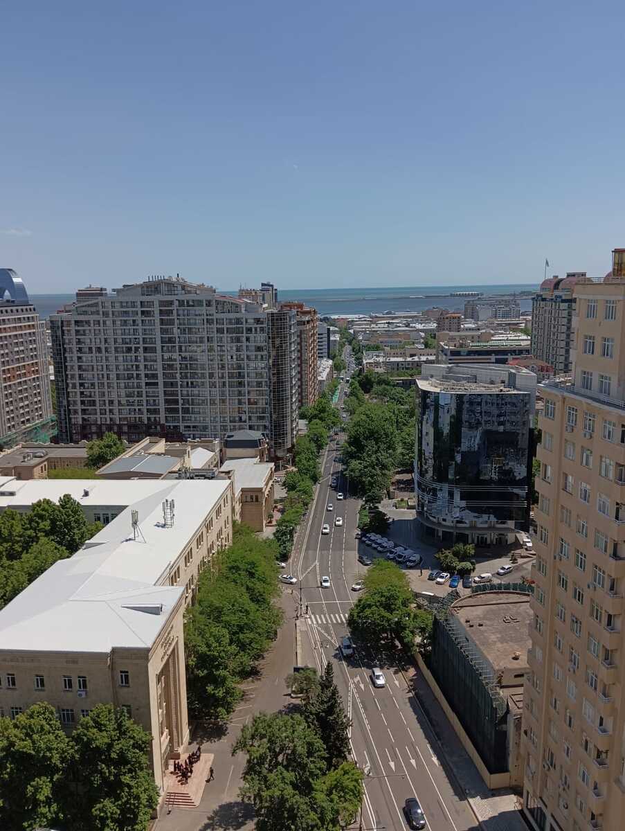 Satılır 4 otaqlı yeni tikili 220 m² — Mənzil, Bakı