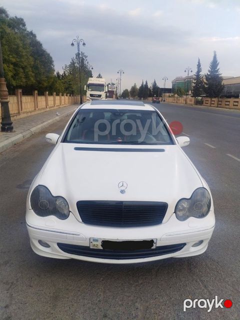 Mercedes C 240, 2.6 L, 2002 il, 400 000 km