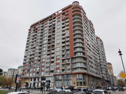 Satılır 3 otaqlı yeni tikili 128 m² — Bakı
