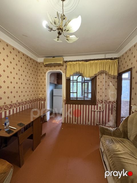Satılır 3 otaqlı köhnə tikili 50 m²