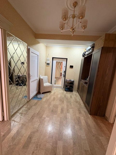Satılır 3 otaqlı yeni tikili 80 m² — Bakı