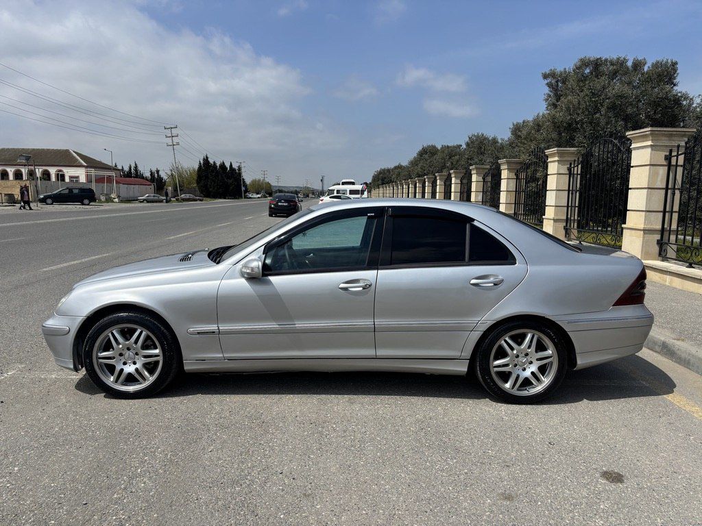 Mercedes C 200, 2.2 L, 2002 il, 528 604 km — Avtomobillər, Bakı (3)