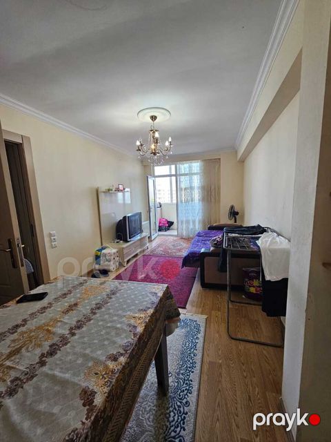 Satılır 2 otaqlı köhnə tikili 40 m²