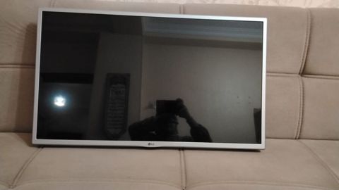 LG televizor satilir‼ 230 azn 82 ekran smartdi hec bir problemi yoxdu — Телевизоры