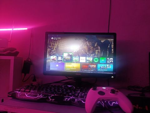 400 AZN Xbox Series S oyun konsolu komplekti - Konsol: Xbox Series S — Bakı