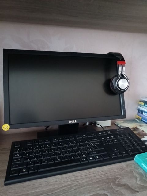 Masaüstü kompüter komplekti Tərkib: - HP ProDesk sistem bloku (Intel — Bakı