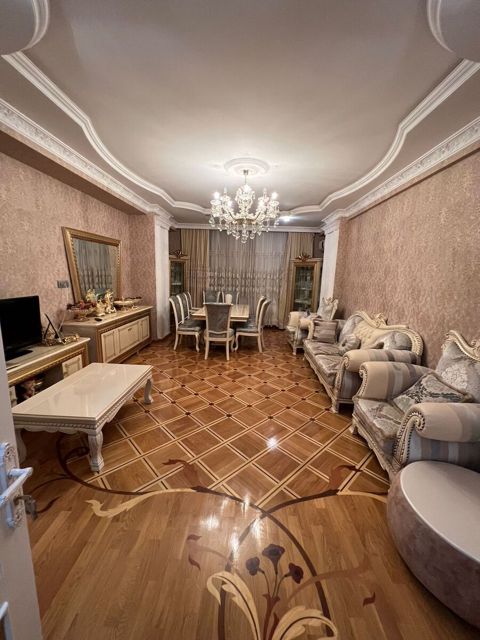 Satılır 4 otaqlı yeni tikili 160 m² — Bakı