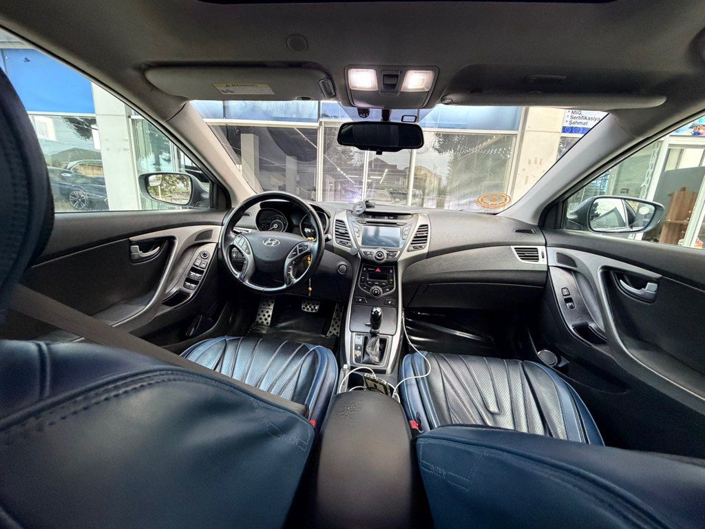 Hyundai Elantra, 1.8 L, 2015 il, 317 641 km — Avtomobillər, Bakı (6)