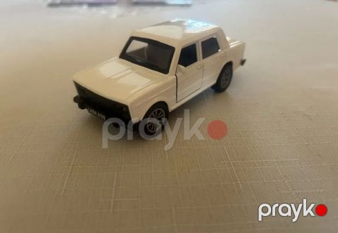 Miniatür Lada 2105 model maşın - Miqyas: təxmini 1:36–1:43 (kompakt — Bakı
