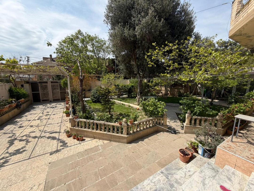 Satılır 7 otaqlı həyət evi/bağ evi 330 m² — Ev, villa, Bakı (2)