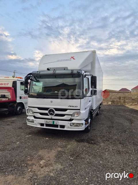 Mercedes Atego 818, 4.3 L, 2011 il, 258 065 km