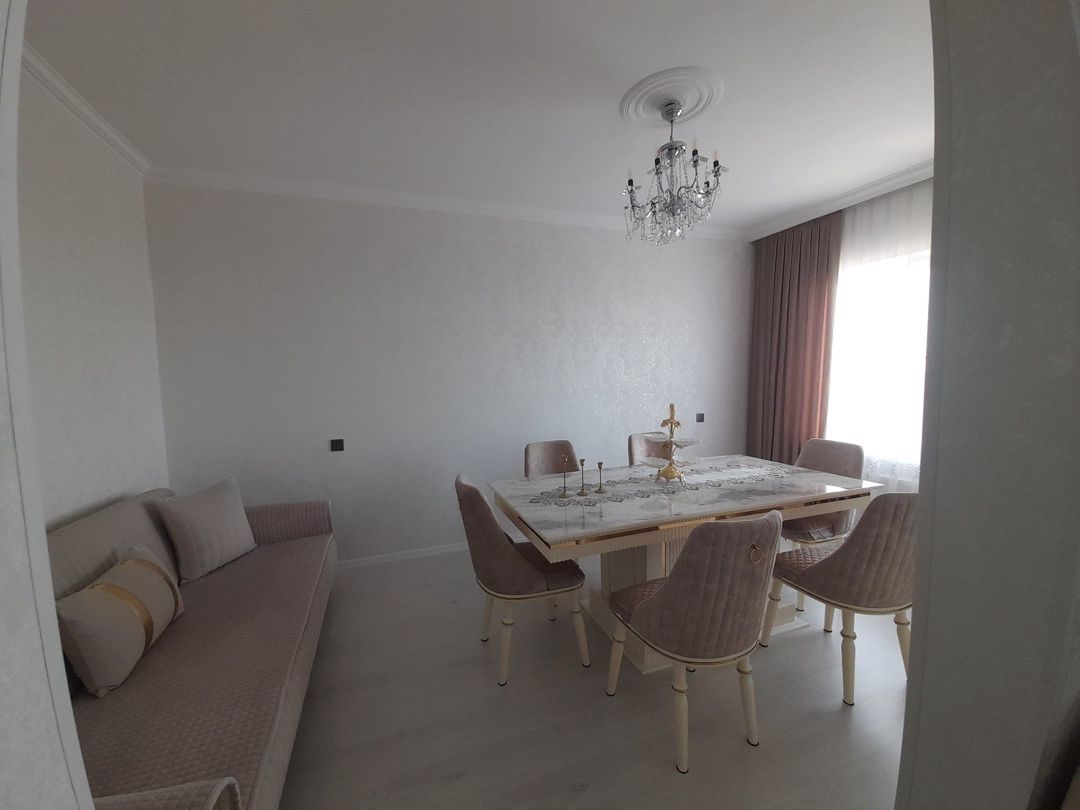 Satılır 5 otaqlı köhnə tikili 115 m² — Mənzil, Bakı (2)