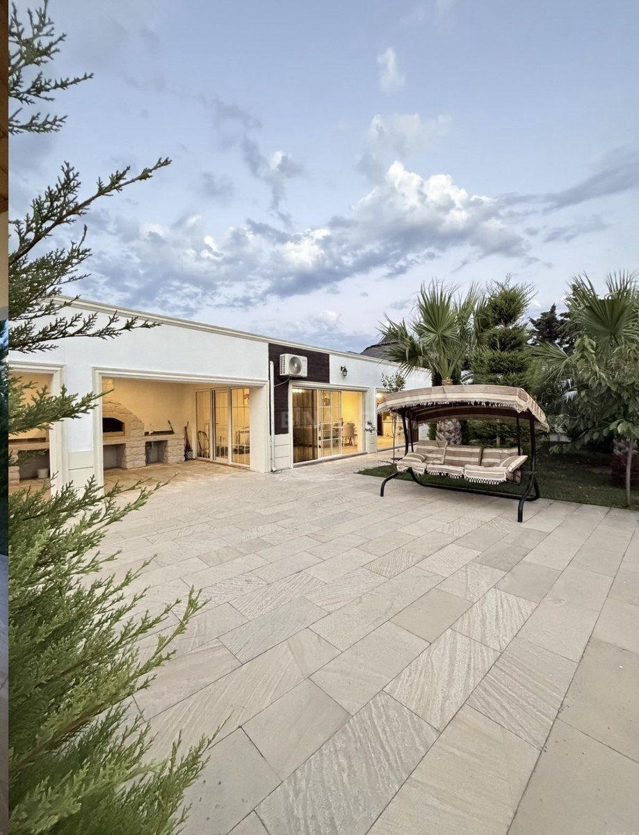 Satılır 6 otaqlı həyət evi/bağ evi 320 m² — Ev, villa, Bakı (5)