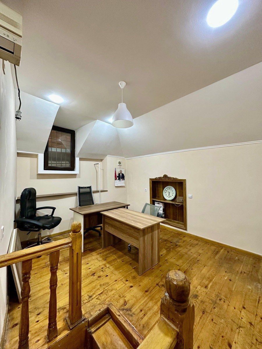 İcarəyə verilir 4 otaqlı köhnə tikili 150 m² — Mənzil, Bakı (8)