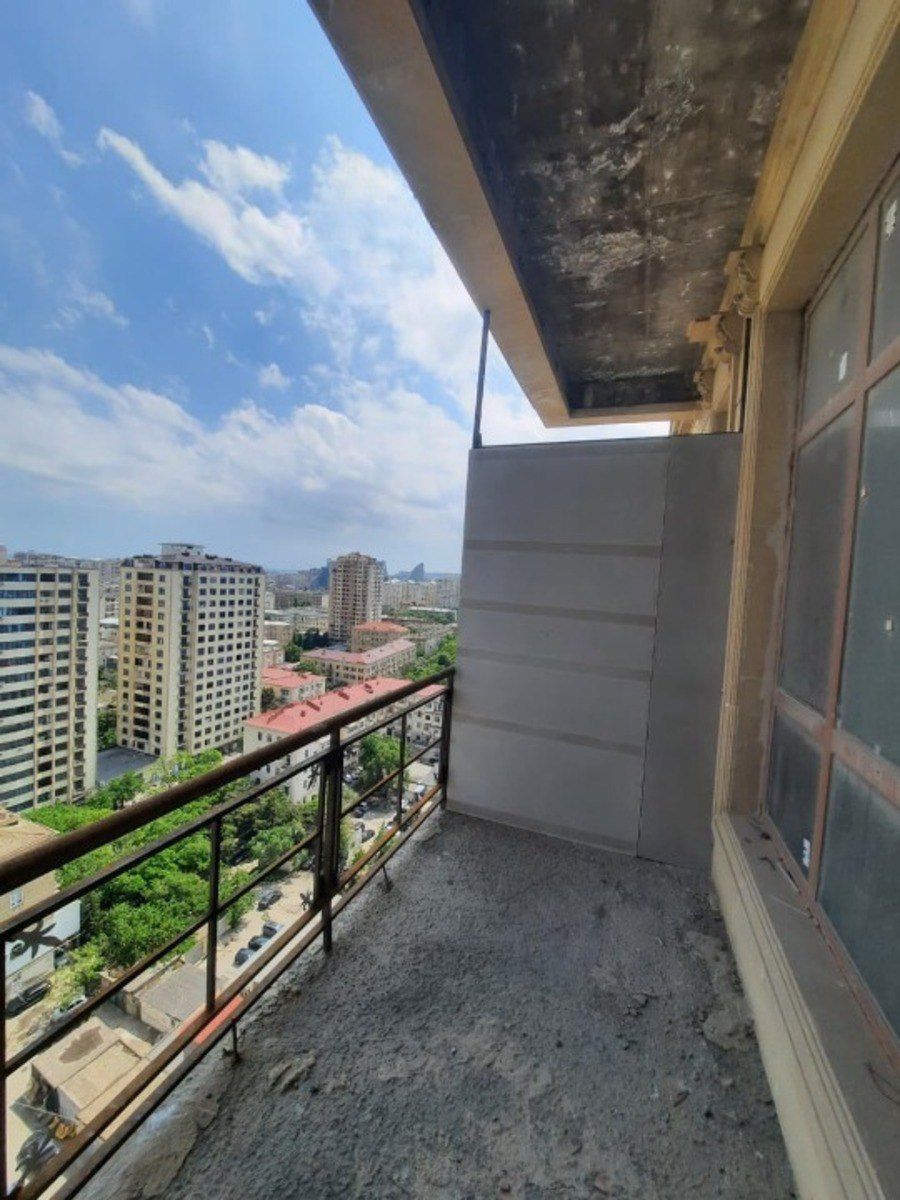 Satılır 4 otaqlı yeni tikili 175 m² — Mənzil, Bakı (9)