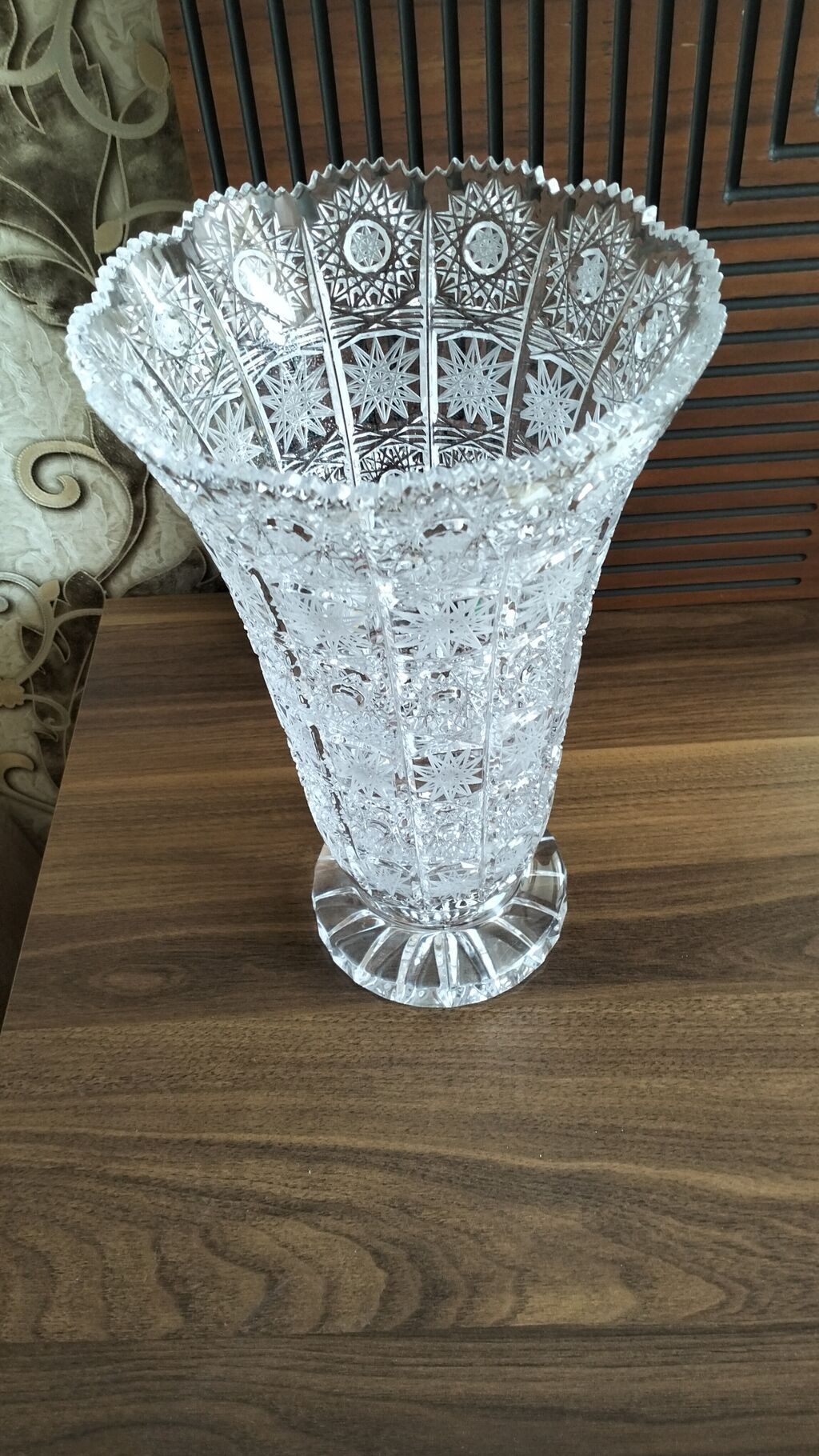 Bir vaza, Xrustal — Vaazalar, kreslolar, süni çiçəklər, Bakı (3)