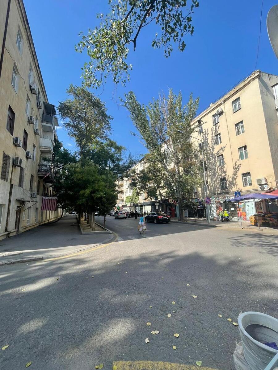 Satılır obyekt 210 m² — Əmlak, Bakı (2)
