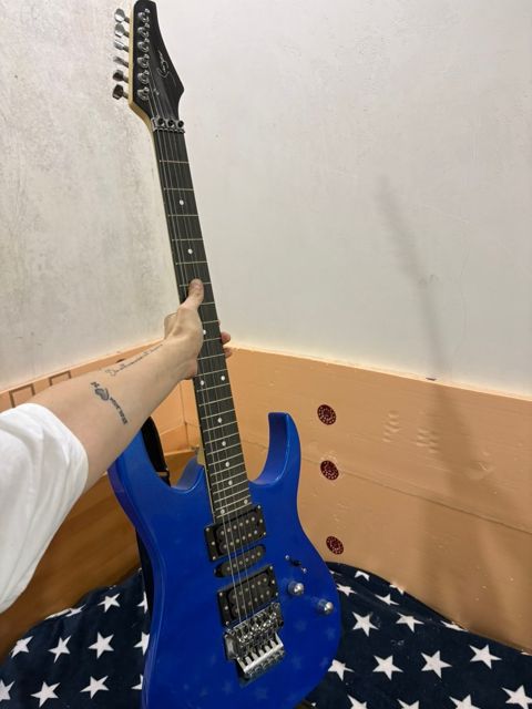 Elektro gitara — Bakı