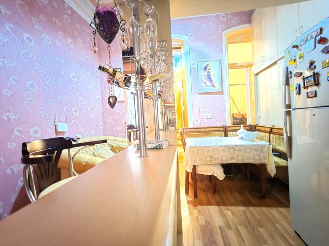 Satılır 3 otaqlı köhnə tikili 108 m² — Mənzil, Bakı (11)