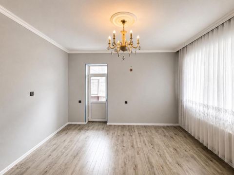Satılır 2 otaqlı köhnə tikili 65 m² — Bakı