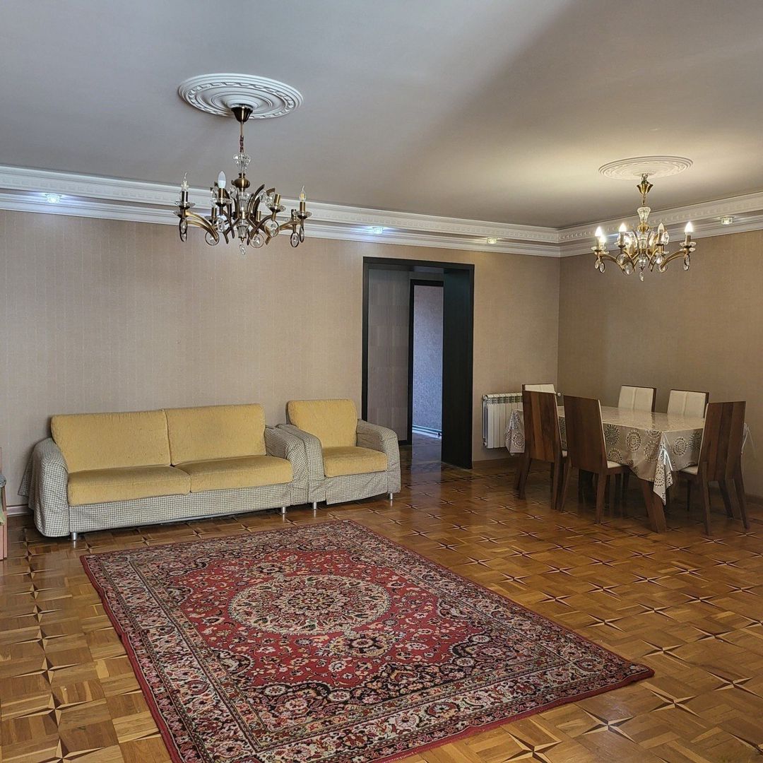 Satılır 4 otaqlı köhnə tikili 110 m² — Mənzil, Bakı (2)
