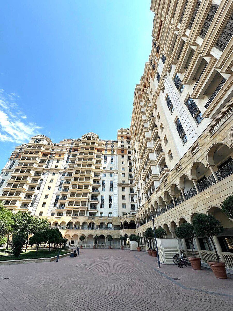 Satılır 5 otaqlı yeni tikili 280 m² — Mənzil, Bakı