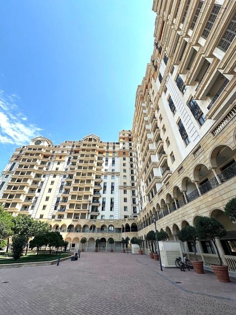 Satılır 5 otaqlı yeni tikili 280 m² — Bakı