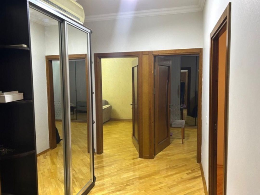 Satılır 4 otaqlı köhnə tikili 110 m² — Mənzil, Bakı (8)