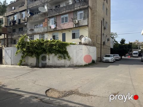 Satılır 3 otaqlı köhnə tikili 100 m²
