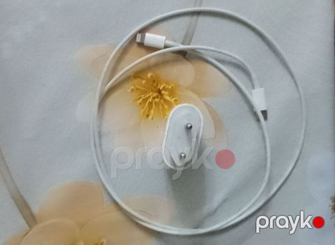 Orginal iphone adaptır yenidən seçilmir. Pul lazmdı deye bu qiymete — Gəncə