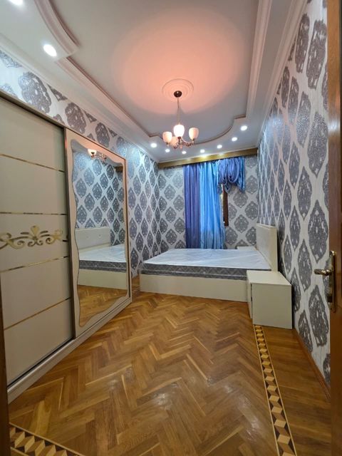 İcarəyə verilir 3 otaqlı köhnə tikili 70 m² — Bakı