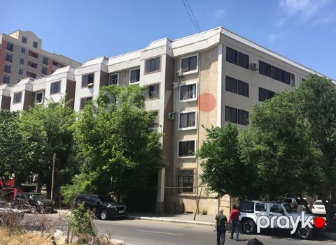 Satılır 4 otaqlı köhnə tikili 96 m²