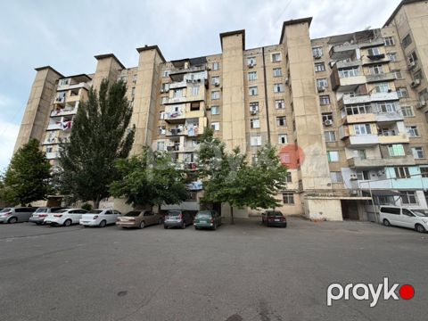 Satılır 4 otaqlı köhnə tikili 100 m²