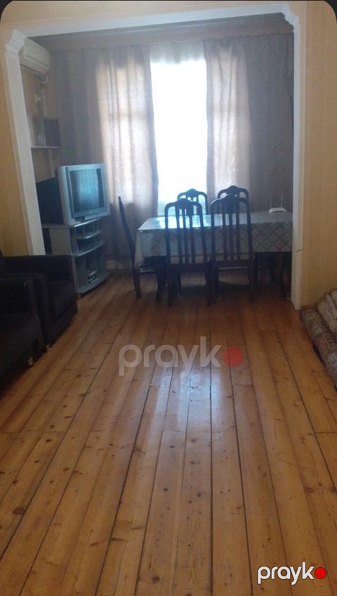 2-otaqlı mənzil kirayə verilir, Gənclik m., 111 m²