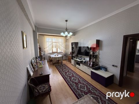 Satılır 2 otaqlı yeni tikili 73 m²