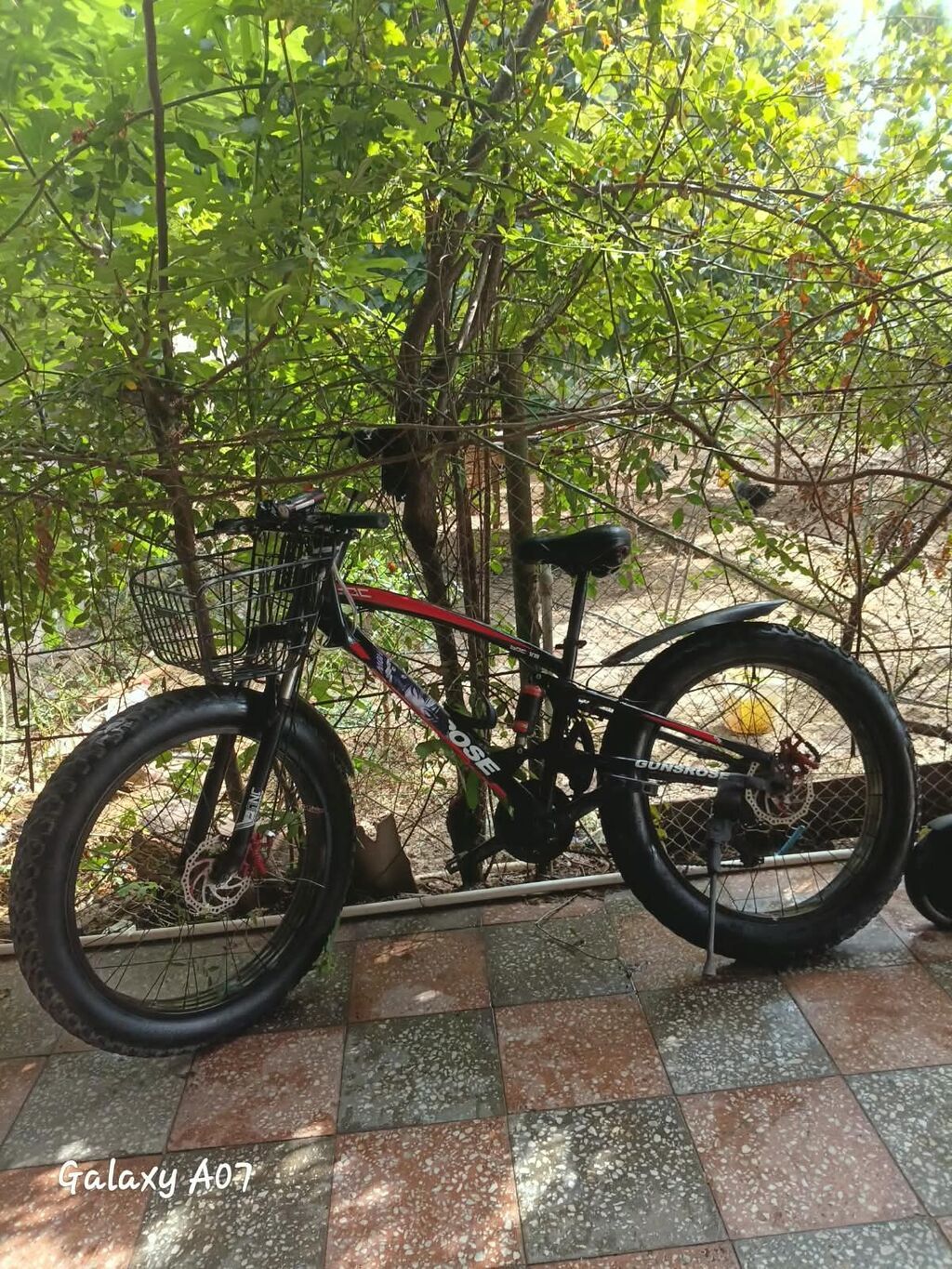 Gunsrose fatbike velosiped Xüsusiyyətlər: - Geniş “fat” təkərlər — Velosipedlər, Digah (2)