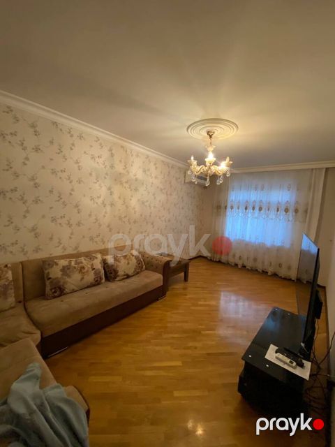 İcarəyə verilir 3 otaqlı köhnə tikili 72 m²