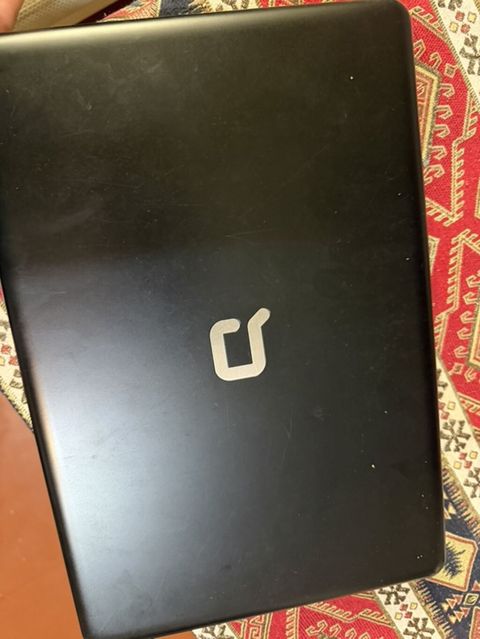 Compaq CQ61 noutbuk isleyen veziyetdedir zaryadka yoxdur — Bakı