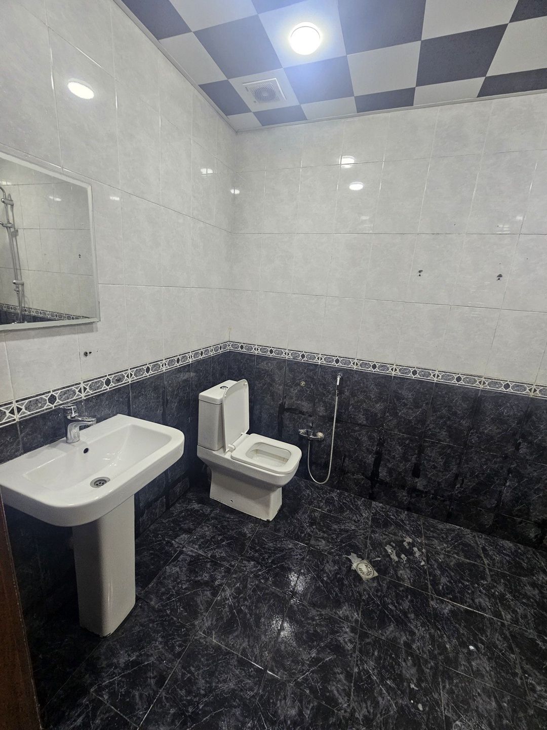 İcarəyə verilir 3 otaqlı yeni tikili 125 m² — Mənzil, Bakı (10)